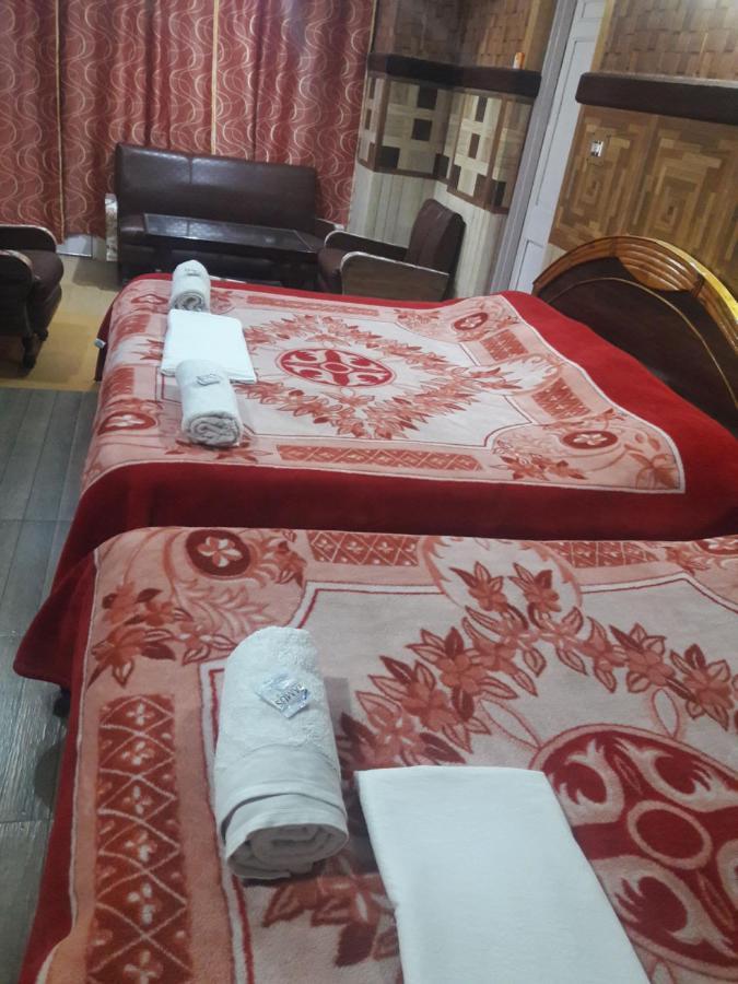 Blooming Dale Hotel Srīnagar Екстериор снимка