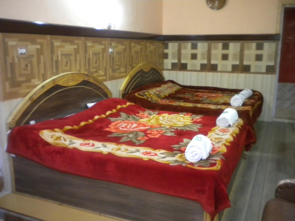 Blooming Dale Hotel Srīnagar Екстериор снимка