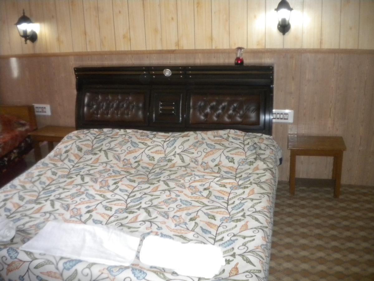 Blooming Dale Hotel Srīnagar Екстериор снимка