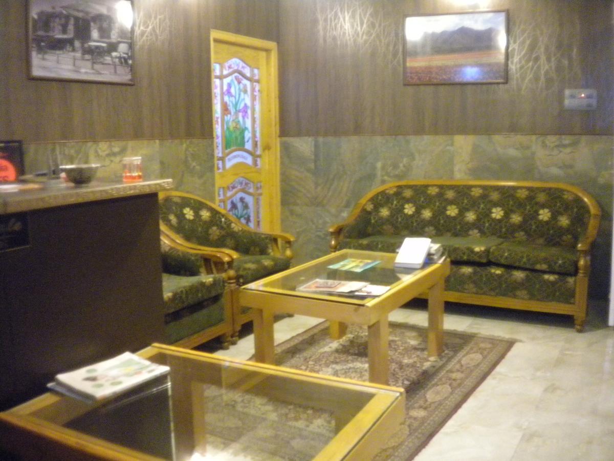 Blooming Dale Hotel Srīnagar Екстериор снимка
