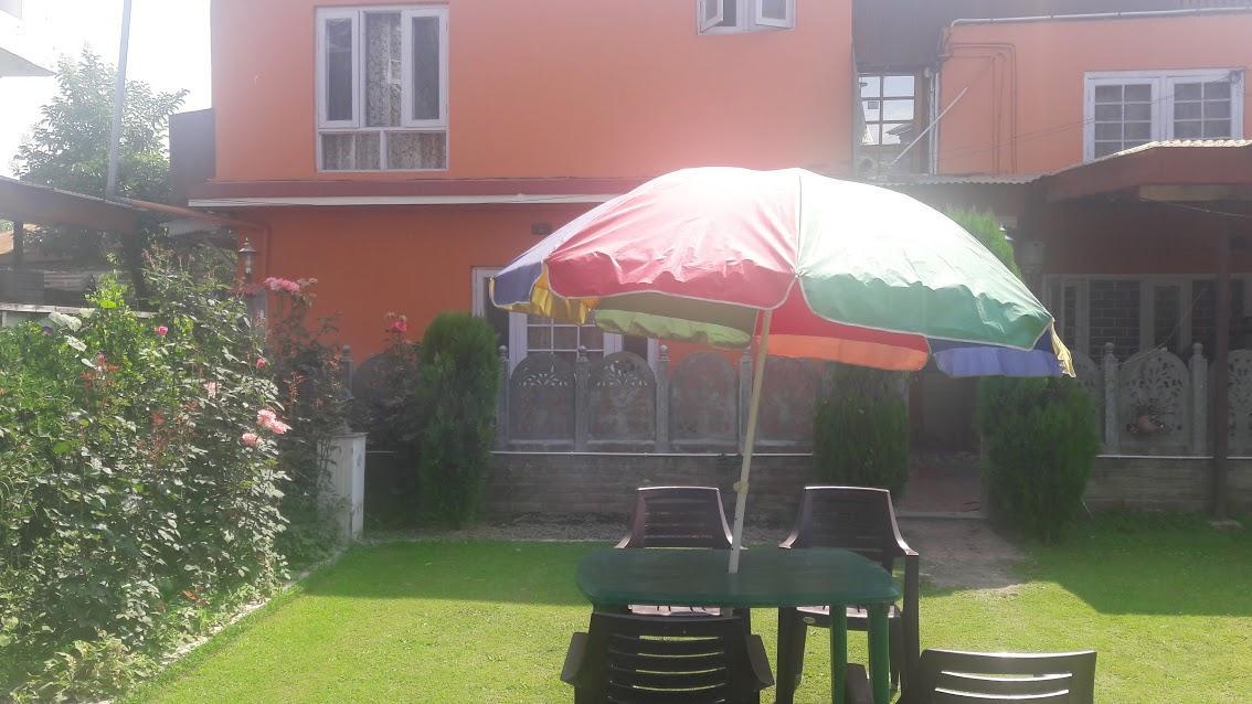 Blooming Dale Hotel Srīnagar Екстериор снимка