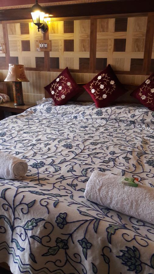 Blooming Dale Hotel Srīnagar Екстериор снимка